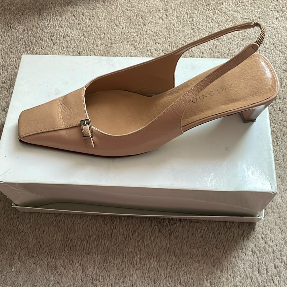 Beautiful sling back heels